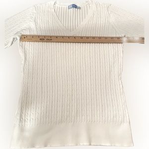 NWOT white Denver Hayes cable knit v-neck